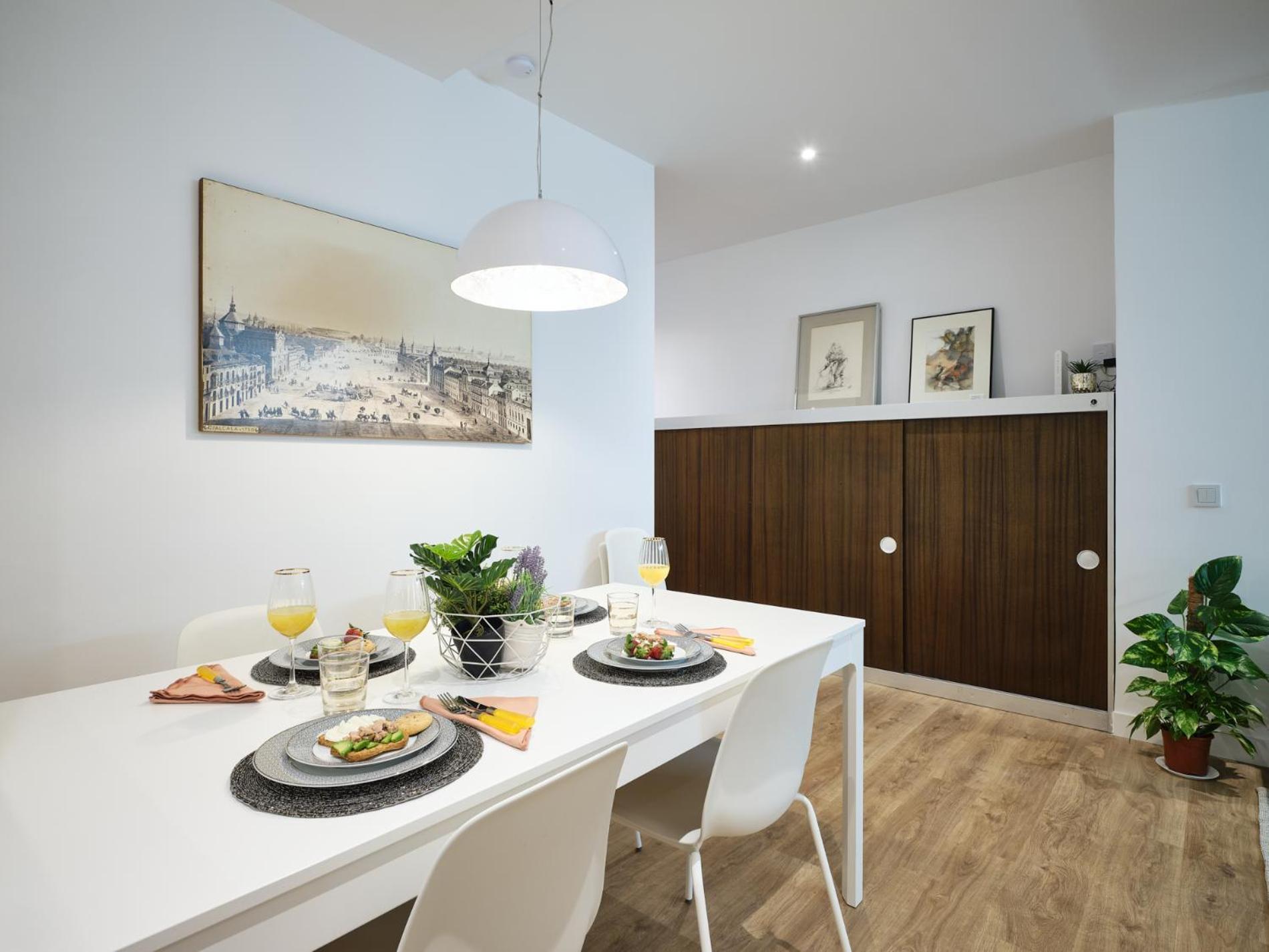 מדריד My City Home - Student Rooms In Moncloa מראה חיצוני תמונה